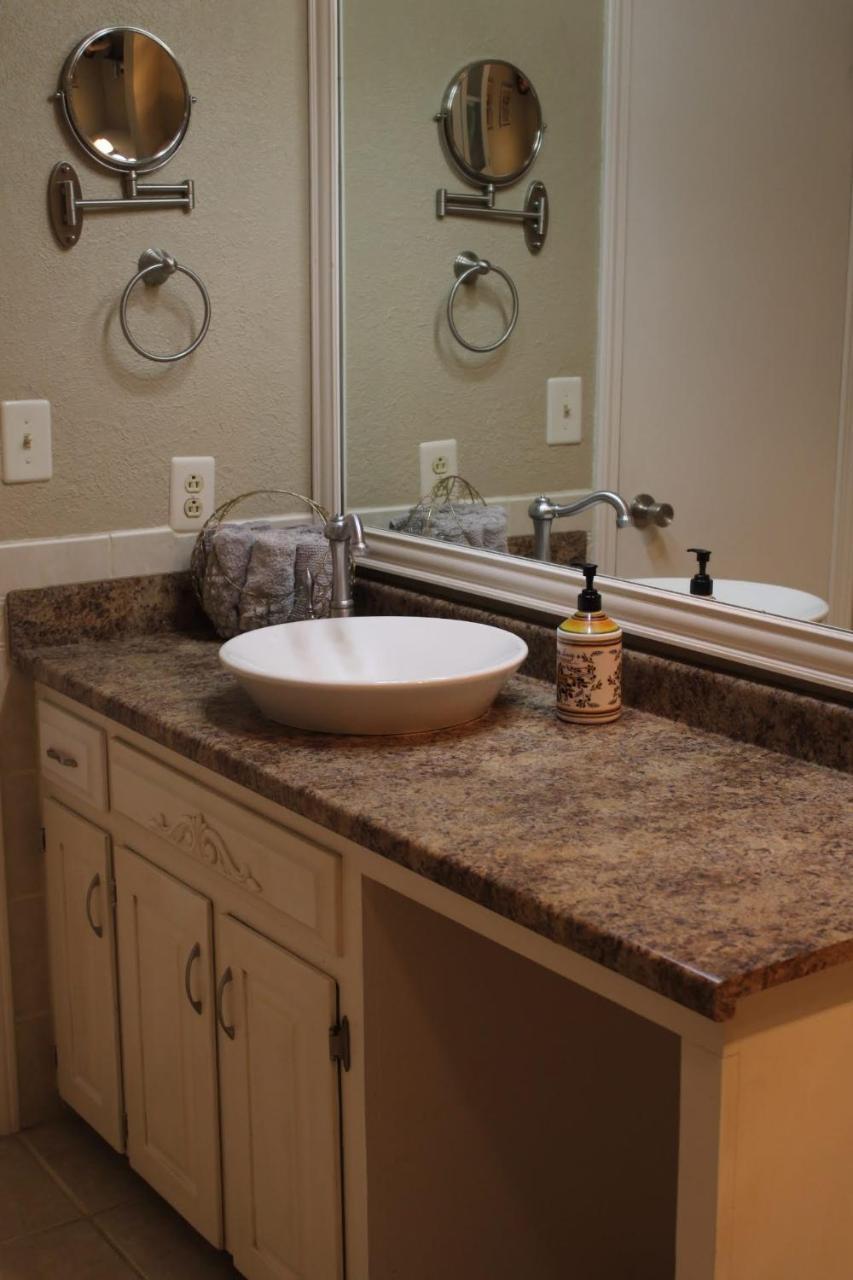 Charming Central Amarillo Retreat With A Jacuzzi Dış mekan fotoğraf